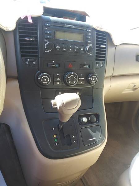 2006 Kia Sedona LX (image 9)