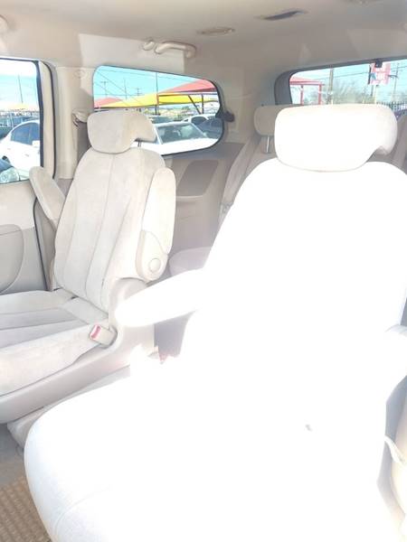 2006 Kia Sedona LX (image 10)