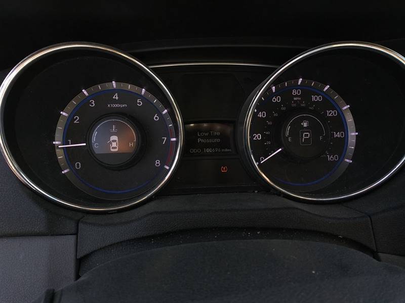 2011 Hyundai Sonata GLS (image 8)