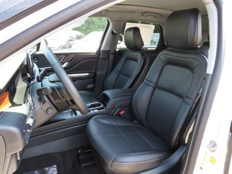 2020 Lincoln Corsair Reserve (image 12)