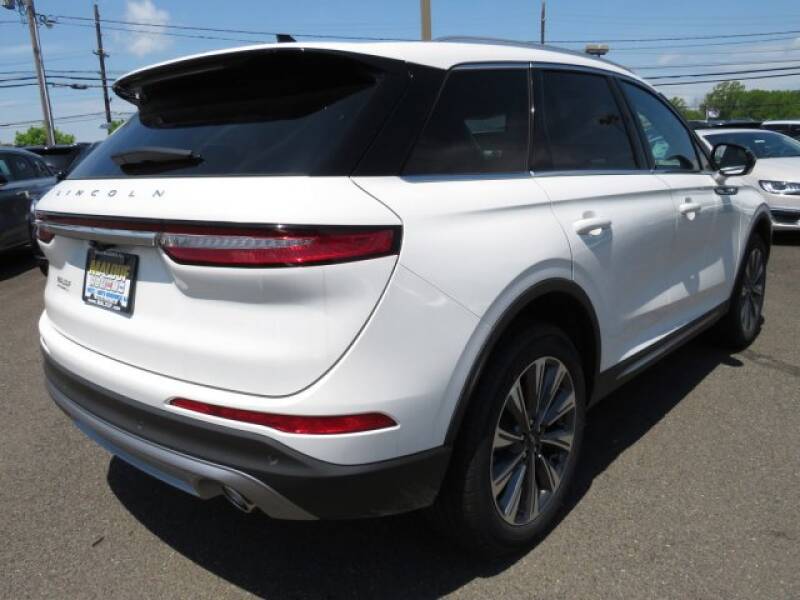 2020 Lincoln Corsair Reserve (image 6)