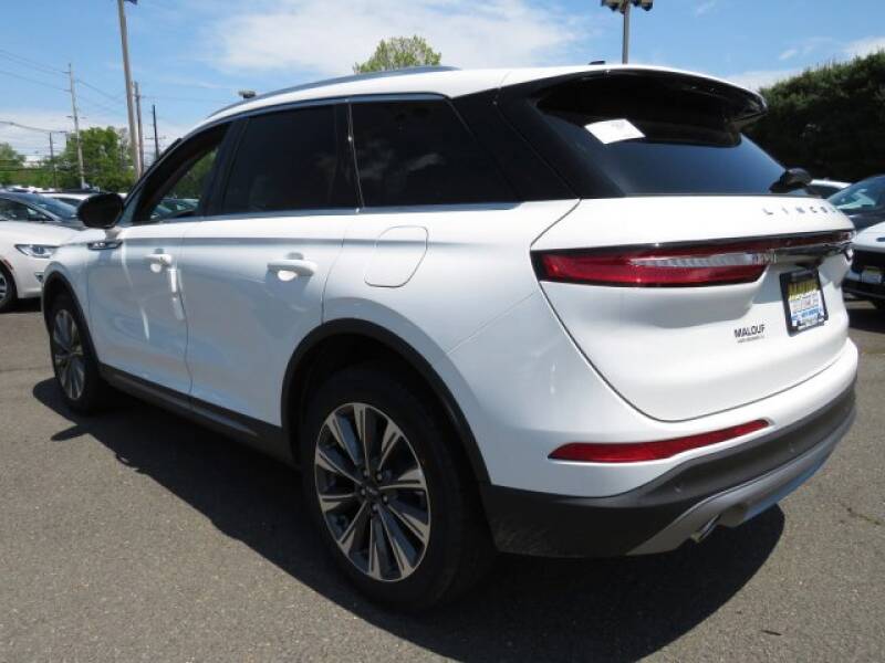 2020 Lincoln Corsair Reserve (image 4)