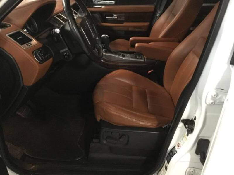 2013 Land Rover Range Rover Sport HSE LUX (image 10)