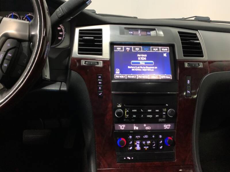 2013 Cadillac Escalade Luxury (image 35)