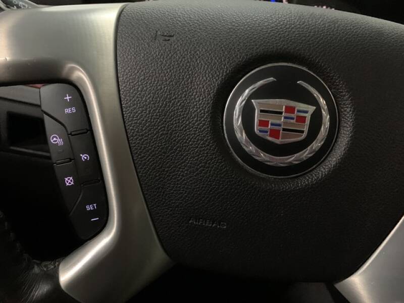 2013 Cadillac Escalade Luxury (image 42)