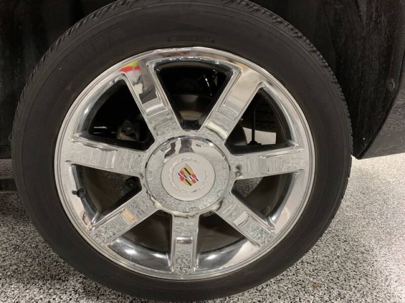 2013 Cadillac Escalade Luxury (image 44)