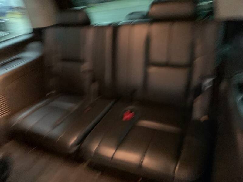 2013 Cadillac Escalade Luxury (image 29)
