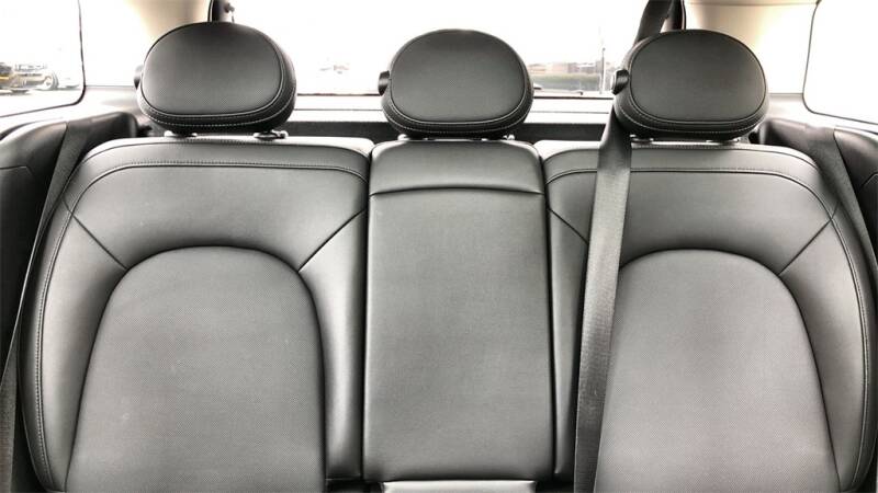 2019 MINI Countryman Cooper (image 19)