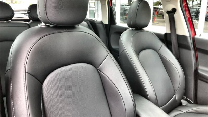 2019 MINI Countryman Cooper (image 36)
