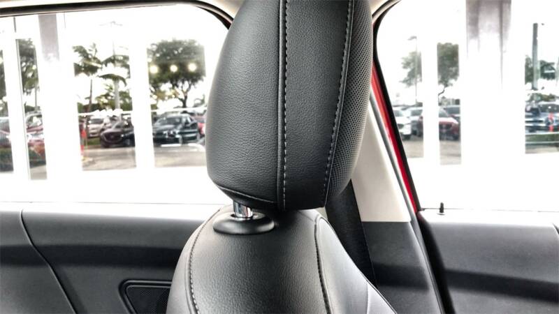 2019 MINI Countryman Cooper (image 21)
