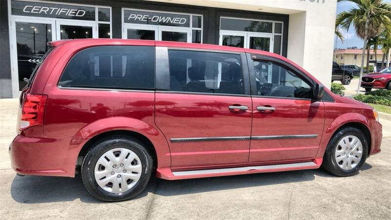 2014 Dodge Grand Caravan (image 12)