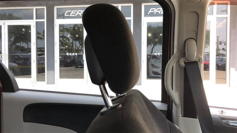 2014 Dodge Grand Caravan (image 21)