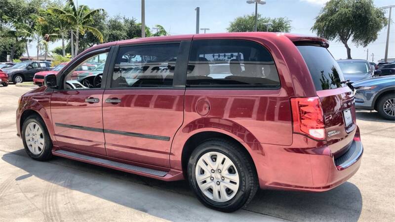 2014 Dodge Grand Caravan (image 8)