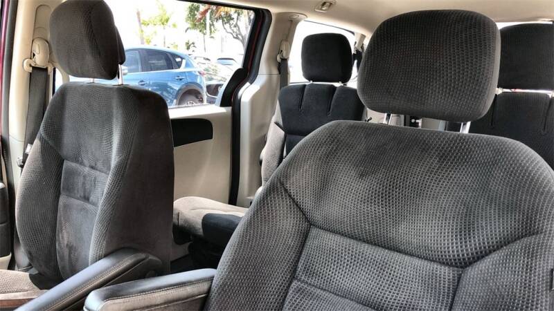 2014 Dodge Grand Caravan (image 32)