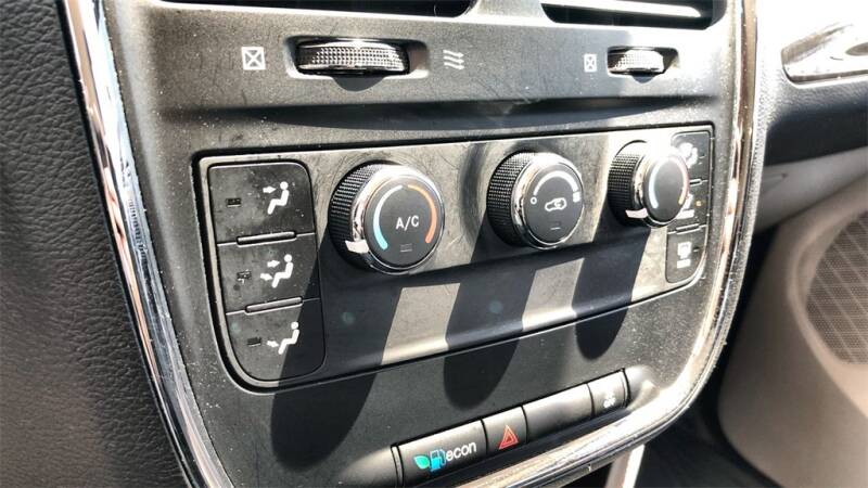 2014 Dodge Grand Caravan (image 40)