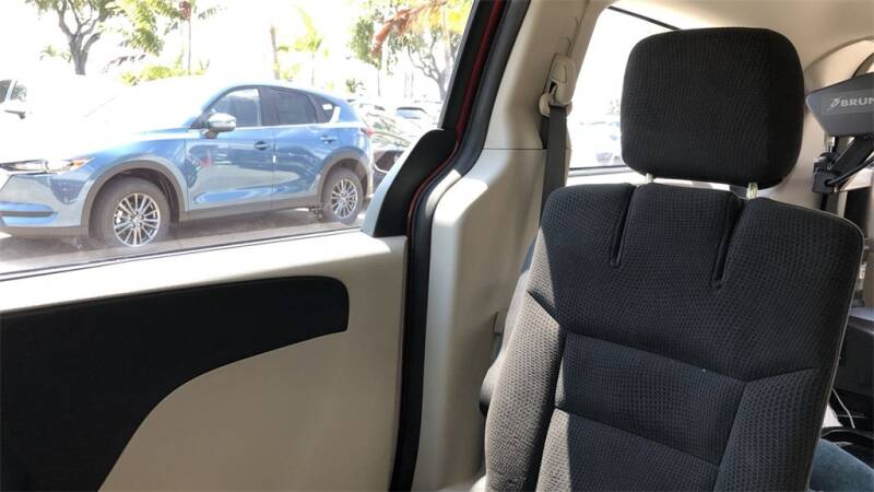 2014 Dodge Grand Caravan (image 18)