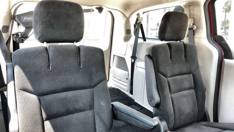 2014 Dodge Grand Caravan (image 36)