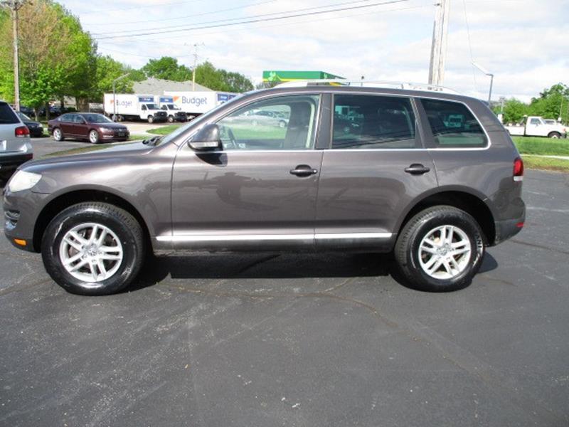 2010 Volkswagen Touareg for sale at Pinnacle Investments LLC in Lees Summit MO