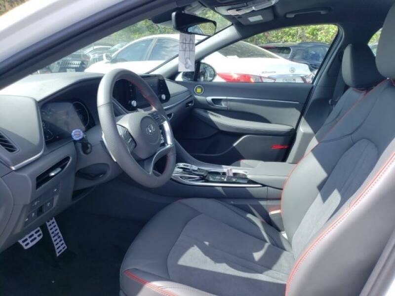 2020 Hyundai Sonata SEL Plus (image 8)