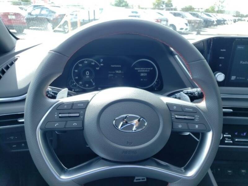 2020 Hyundai Sonata SEL Plus (image 9)