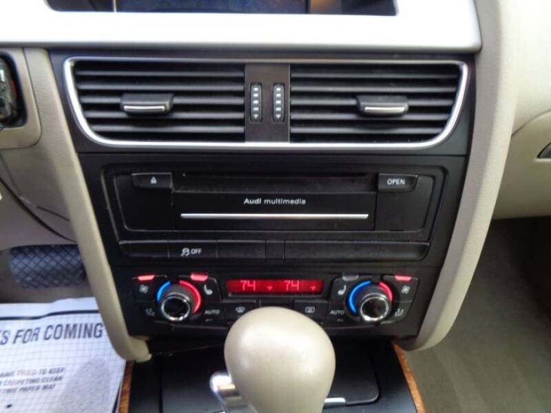 2011 Audi A4 2.0T quattro Premium Plus (image 24)