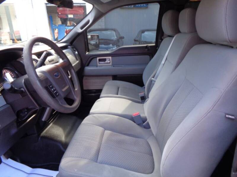 2011 Ford F-150 XLT (image 24)