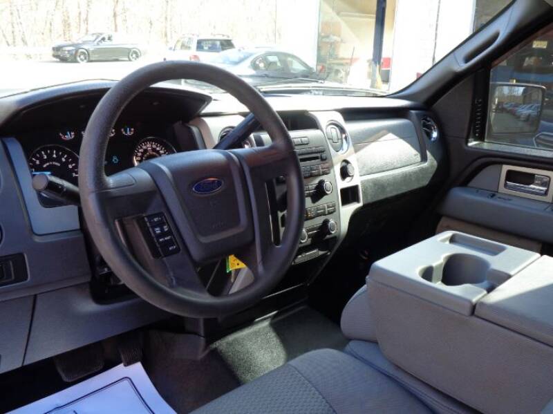 2011 Ford F-150 XLT (image 11)
