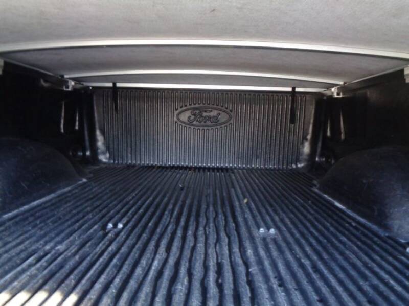 2011 Ford F-150 XLT (image 29)