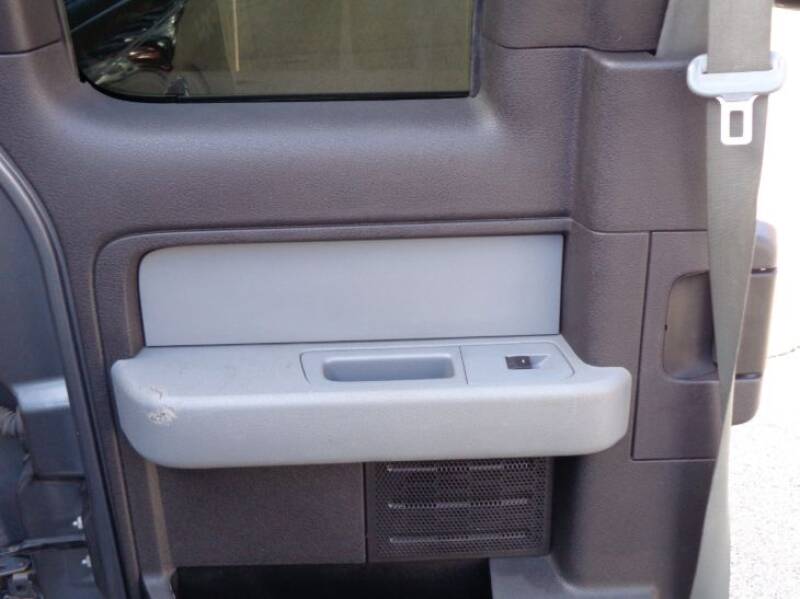 2011 Ford F-150 XLT (image 16)