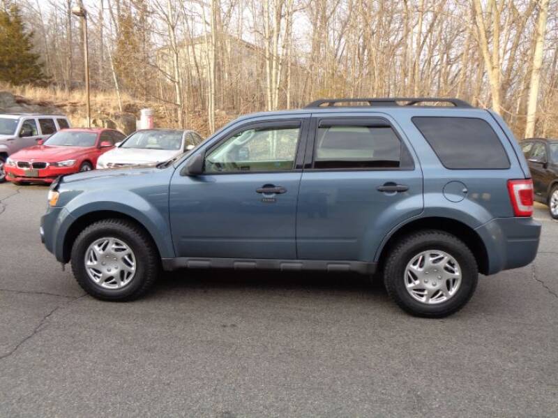 2011 Ford Escape XLT (image 2)
