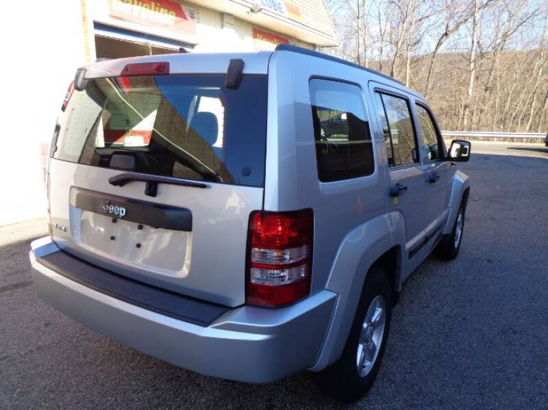 2012 Jeep Liberty Sport (image 5)
