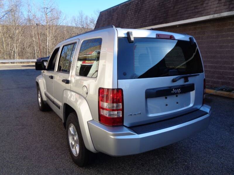 2012 Jeep Liberty Sport (image 7)
