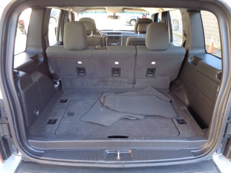 2012 Jeep Liberty Sport (image 24)