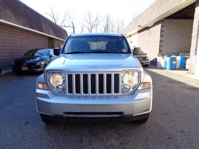 2012 Jeep Liberty Sport (image 2)