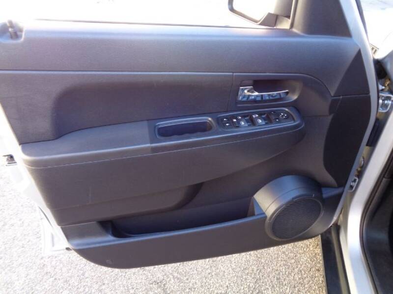 2012 Jeep Liberty Sport (image 10)