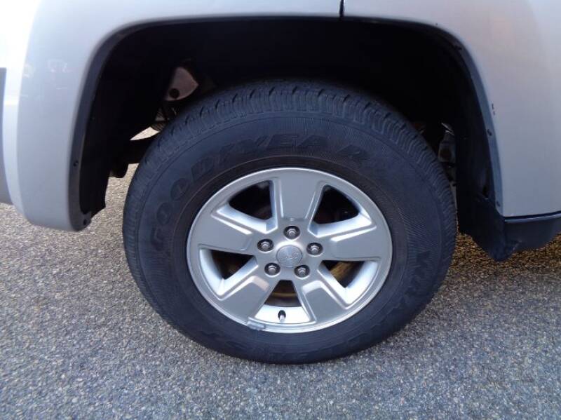 2012 Jeep Liberty Sport (image 29)