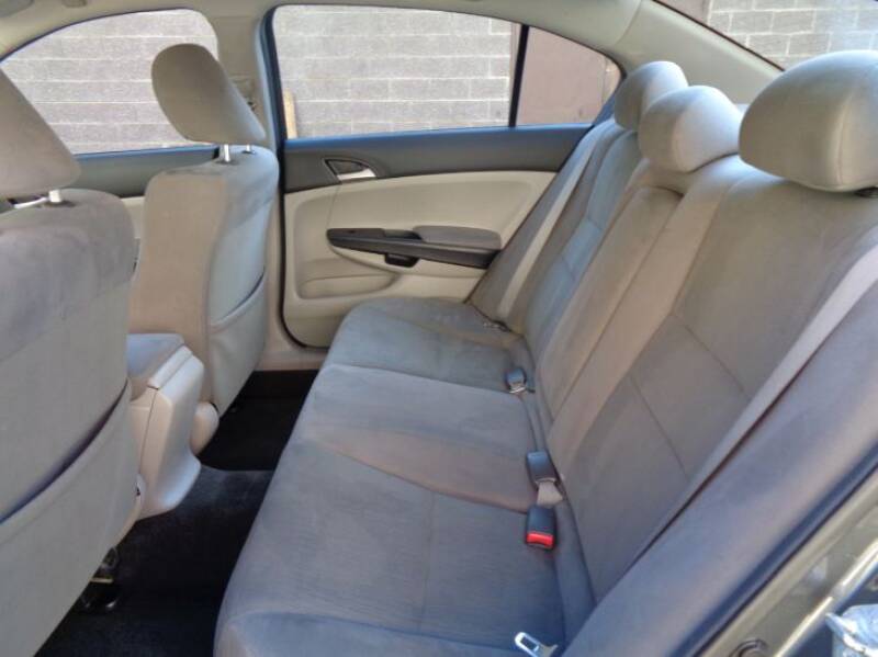 2011 Honda Accord LX (image 26)