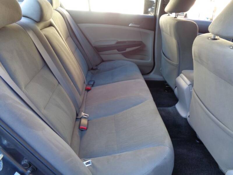 2011 Honda Accord LX (image 25)