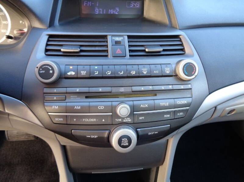 2011 Honda Accord LX (image 21)