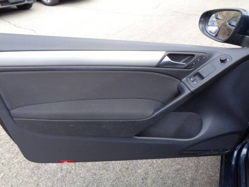 2012 Volkswagen Golf (image 10)