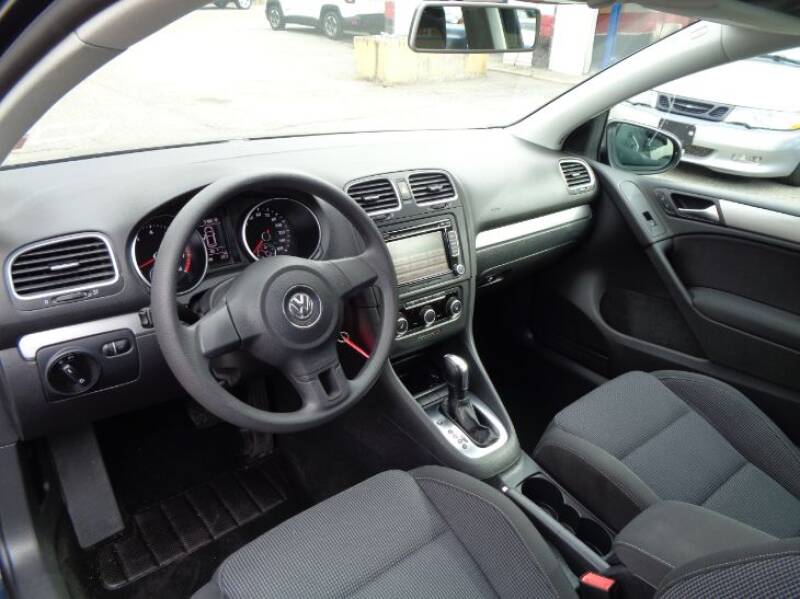 2012 Volkswagen Golf (image 11)