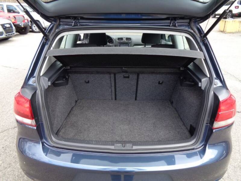 2012 Volkswagen Golf (image 24)