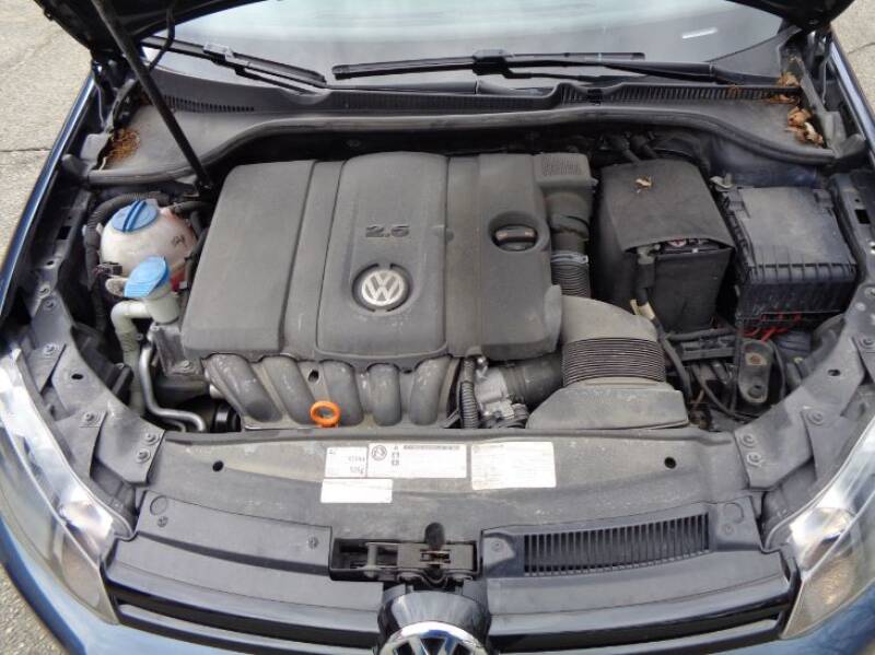 2012 Volkswagen Golf (image 26)