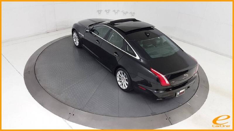 2016 Jaguar XJ R-Sport (image 74)