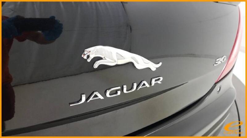 2016 Jaguar XJ R-Sport (image 15)