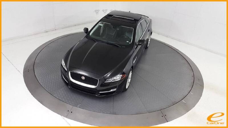 2016 Jaguar XJ R-Sport (image 70)