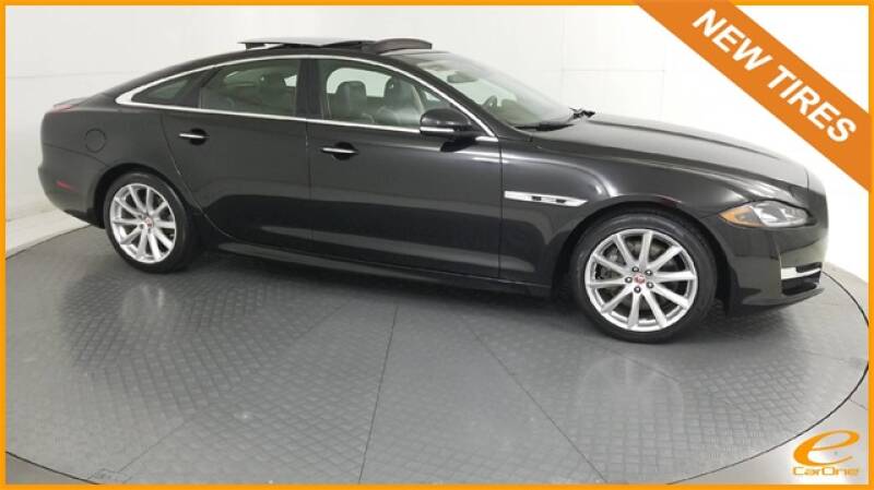 2016 Jaguar XJ R-Sport (image 1)