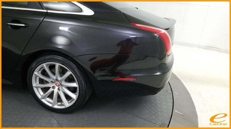 2016 Jaguar XJ R-Sport (image 10)
