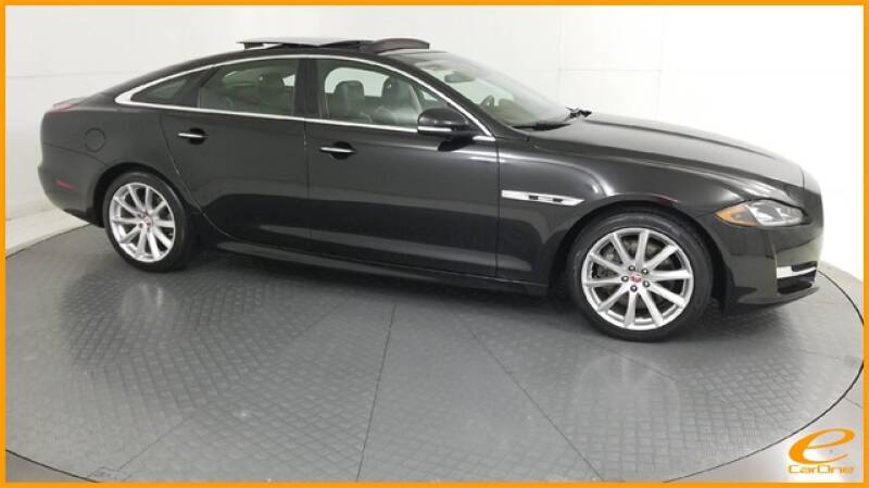 2016 Jaguar XJ R-Sport (image 90)