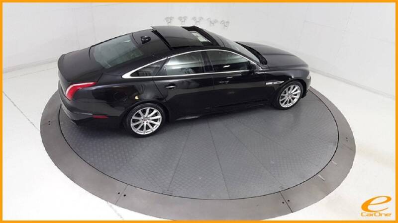 2016 Jaguar XJ R-Sport (image 77)